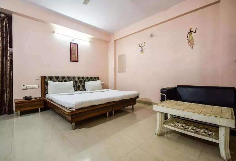 ホテル Shreenathji Inn