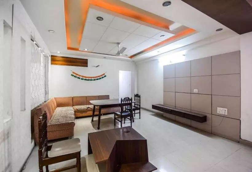 ホテル Shreenathji Inn