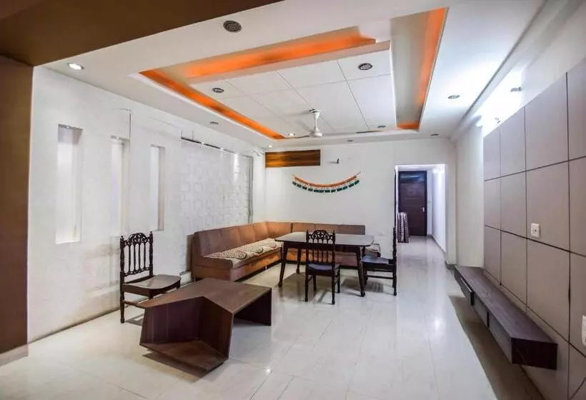 ホテル Shreenathji Inn