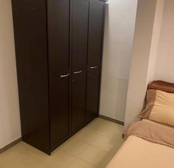 هتل Jomtien Seaside Guesthouse