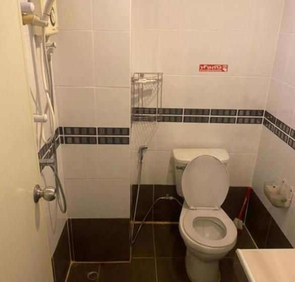 هتل Jomtien Seaside Guesthouse