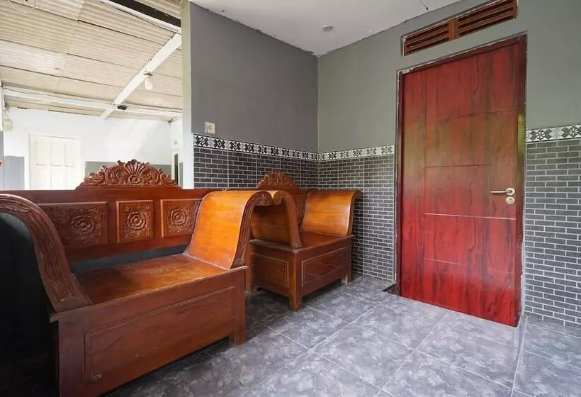 Hotelli Oyo 93628 Scorpion Guest House & Beach