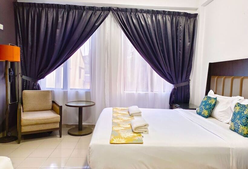 هتل Salaam Suites