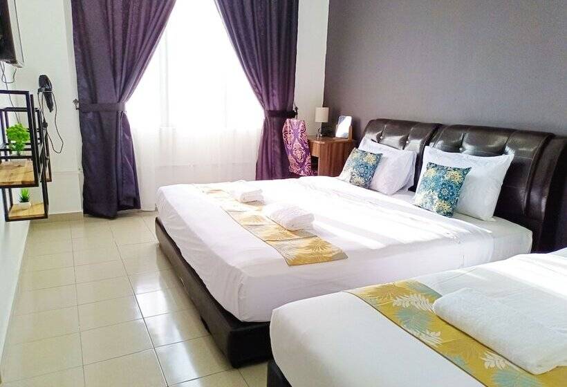 هتل Salaam Suites