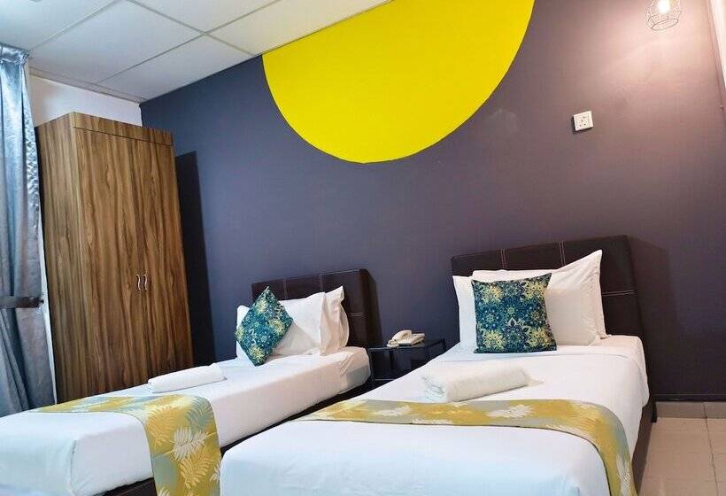 هتل Salaam Suites