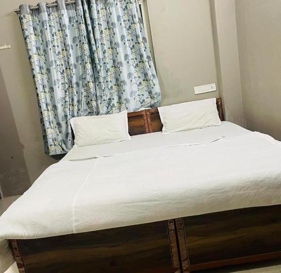 ホテル Swastik Palace