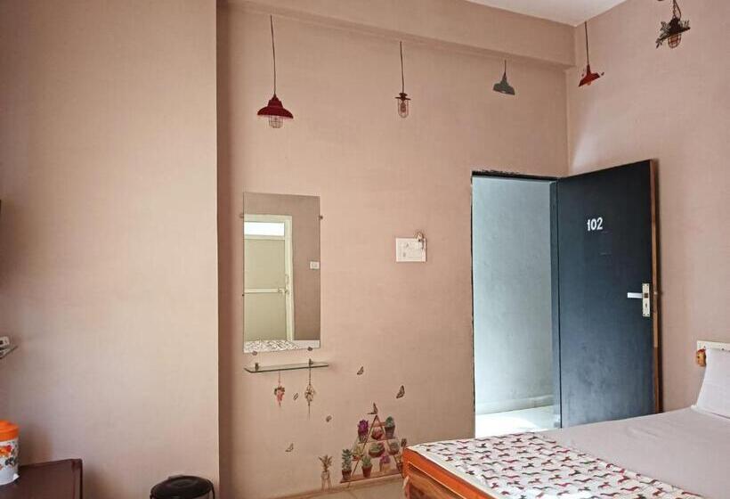 ホテル Swastik Palace