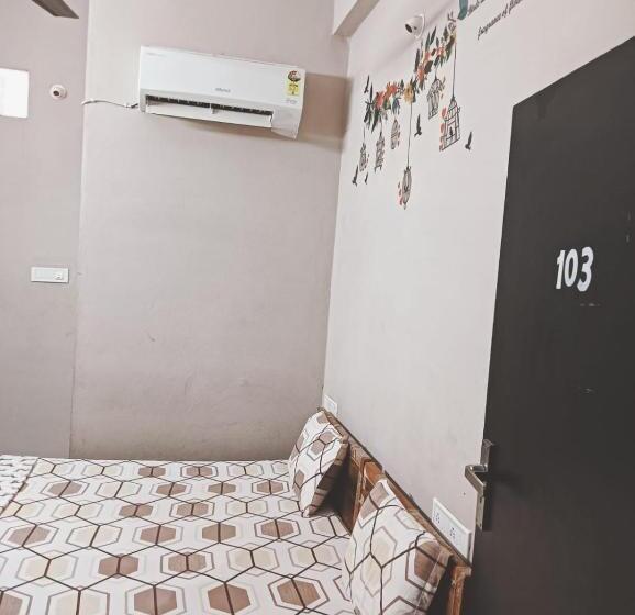 ホテル Swastik Palace