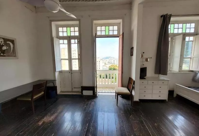 پانسیون Guattari House Santa Teresa