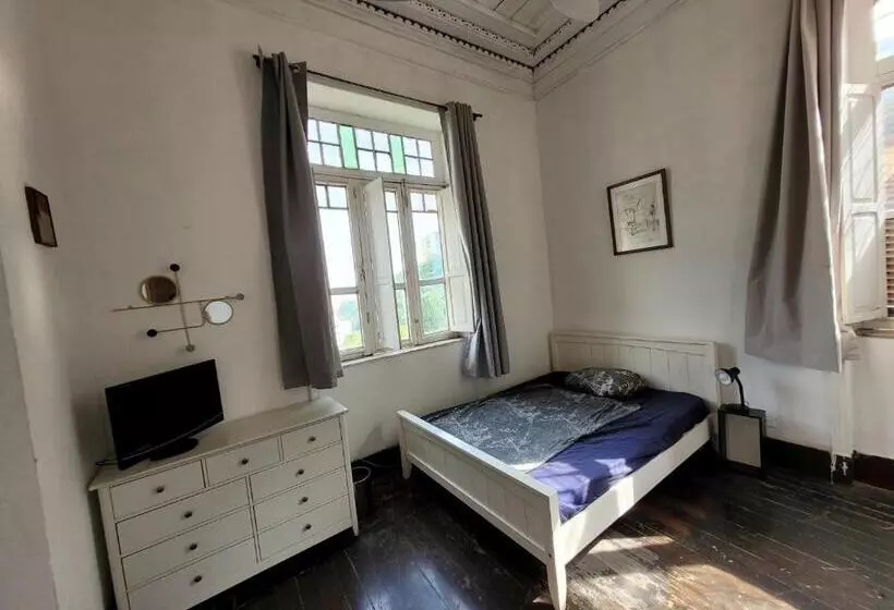 پانسیون Guattari House Santa Teresa