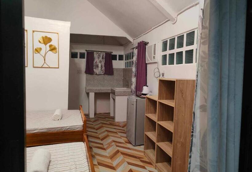 Pensión Ilamilia Hope Guest House