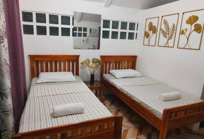 Pensión Ilamilia Hope Guest House