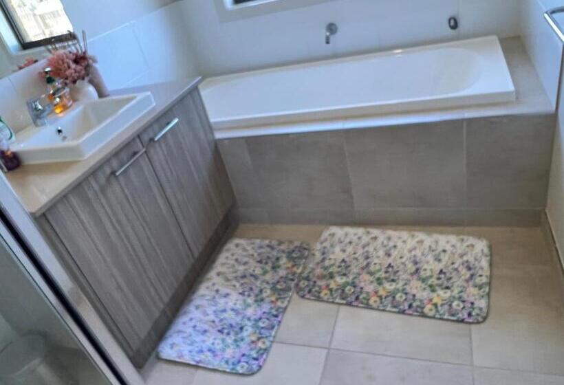 פנסיון Paradise Pavilion Hide Away