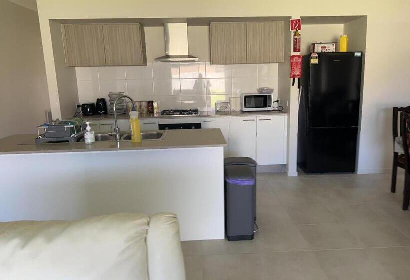 פנסיון Paradise Pavilion Hide Away