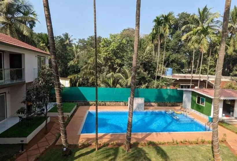 Royal Breeze Resort