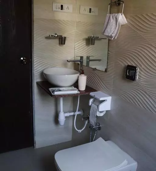 Royal Breeze Resort