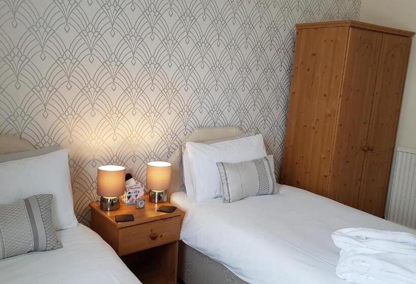 تختخواب و صبحانه Agar House