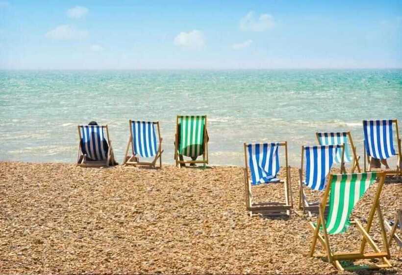 مبيت وإفطار Avalon