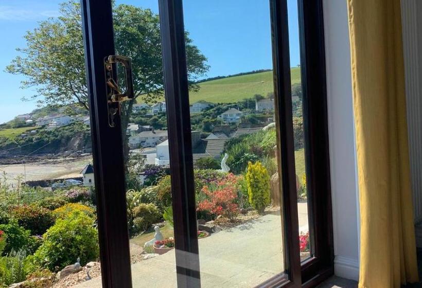 ベッドアンドブレックファースト Portmellon Cove Guest House