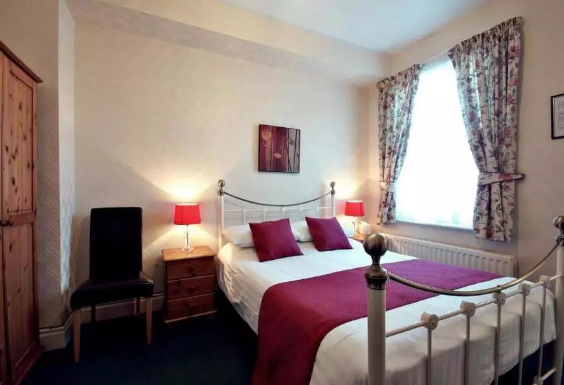 تختخواب و صبحانه St Marys Guest House