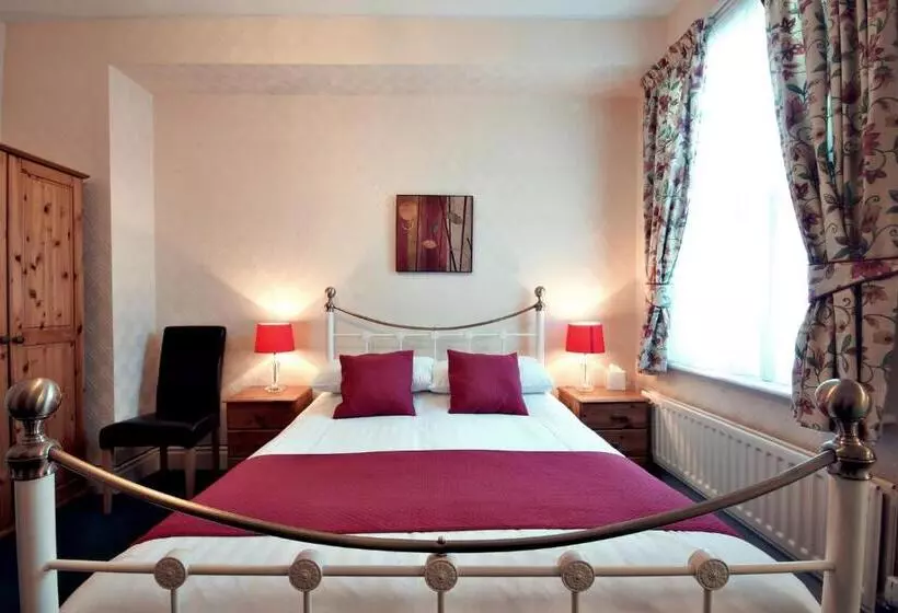 تختخواب و صبحانه St Marys Guest House