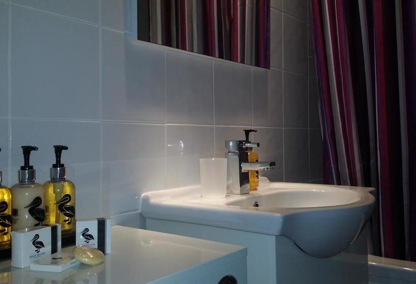 تختخواب و صبحانه The Unicorn Skipton