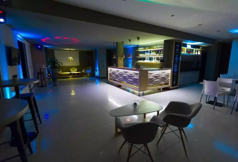 Gran Hotel Flores