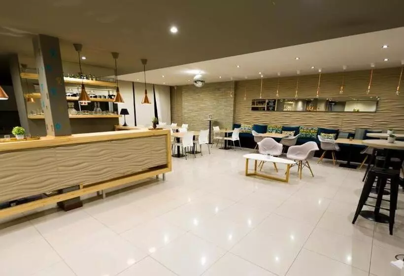 Gran Hotel Flores