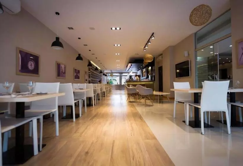 Gran Hotel Flores