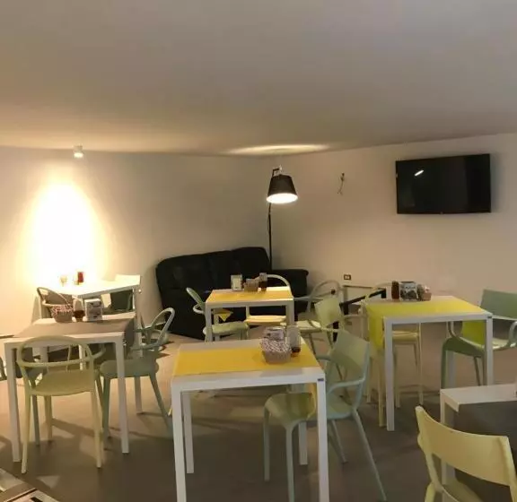 ホテル Albergo Del Pino