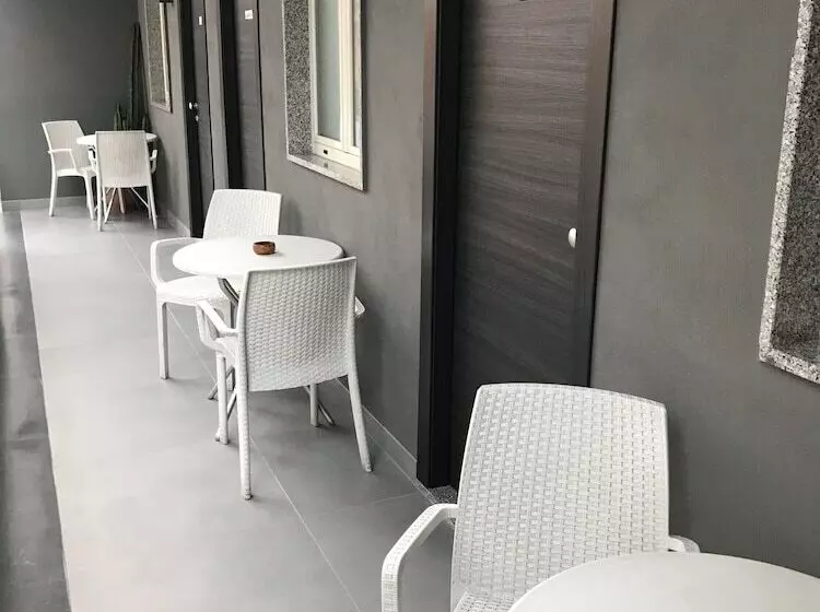 ホテル Albergo Del Pino