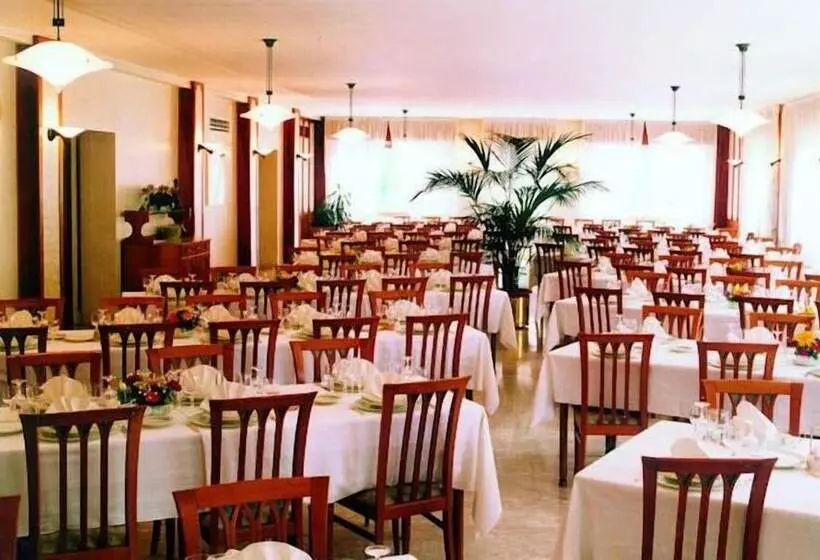 ホテル Albergo Milano