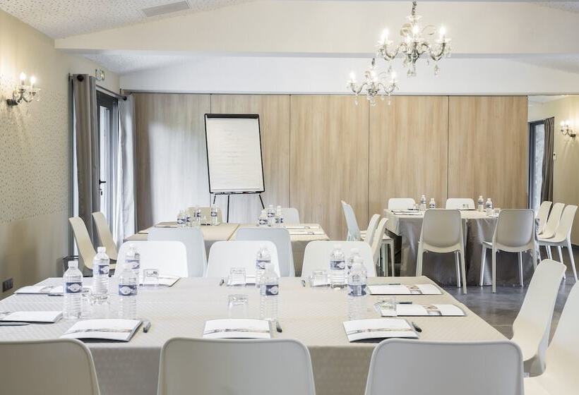 هتل Hôtel De L Abbaye Le Tronchet   Handwritten Collection