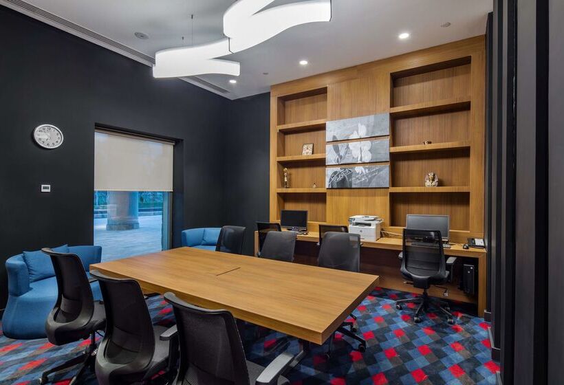 Hotel Hampton By Hilton Izmir Aliaga