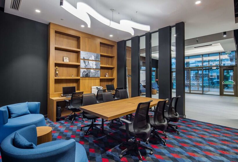 Hotel Hampton By Hilton Izmir Aliaga