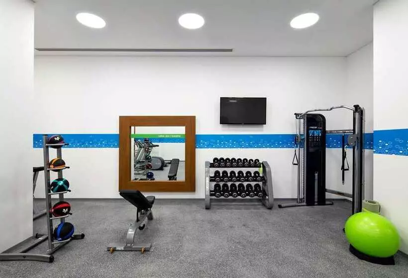 هتل Hampton By Hilton Izmir Aliaga
