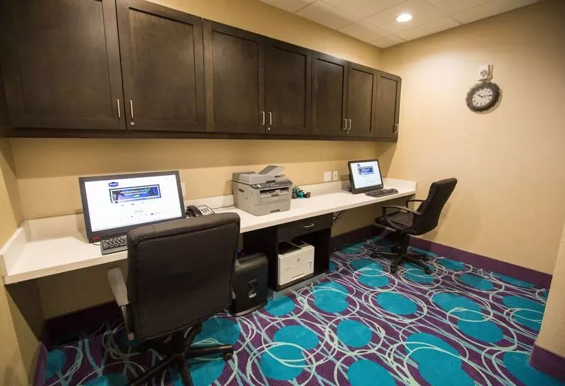 Hotelli Hampton Inn El Reno