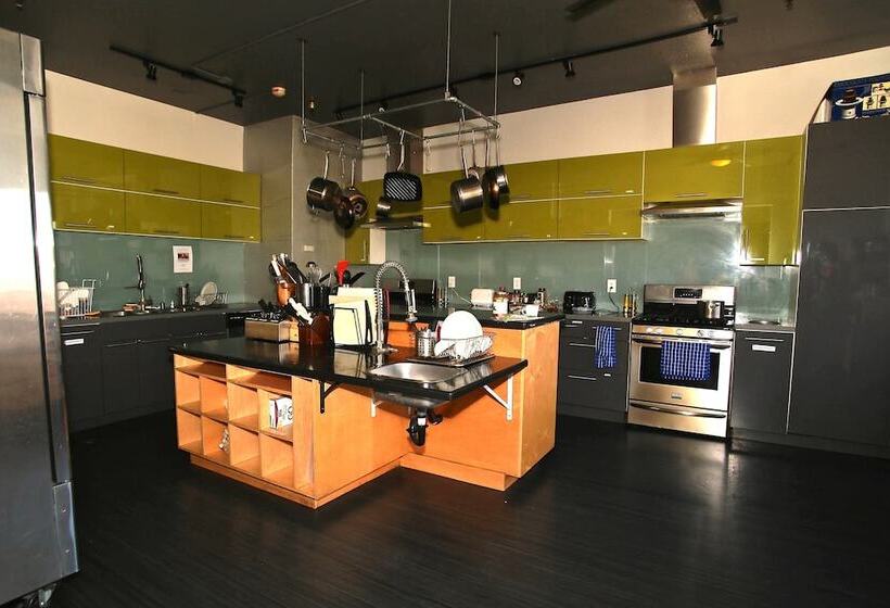 Otel Hi San Diego Downtown Hostel