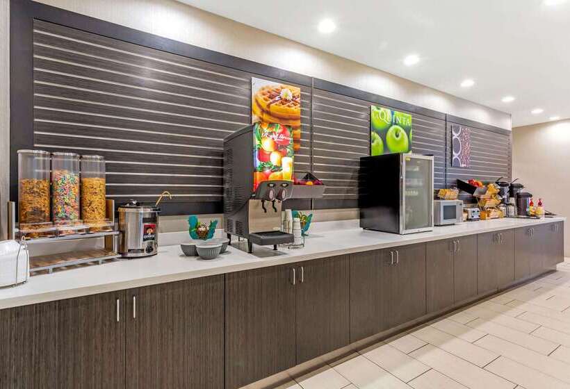 בית מלון כפרי La Quinta By Wyndham Odessa North   Sienna Tower