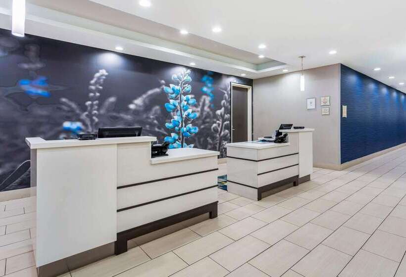 בית מלון כפרי La Quinta By Wyndham Odessa North   Sienna Tower