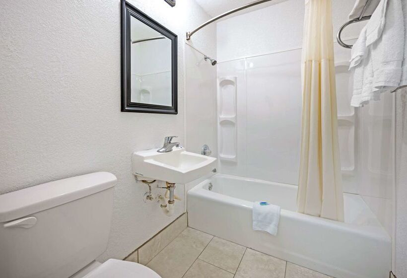 فندق Rodeway Inn Terre Haute