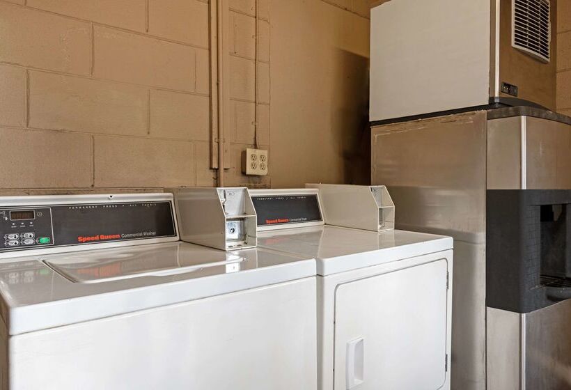 فندق Rodeway Inn Terre Haute