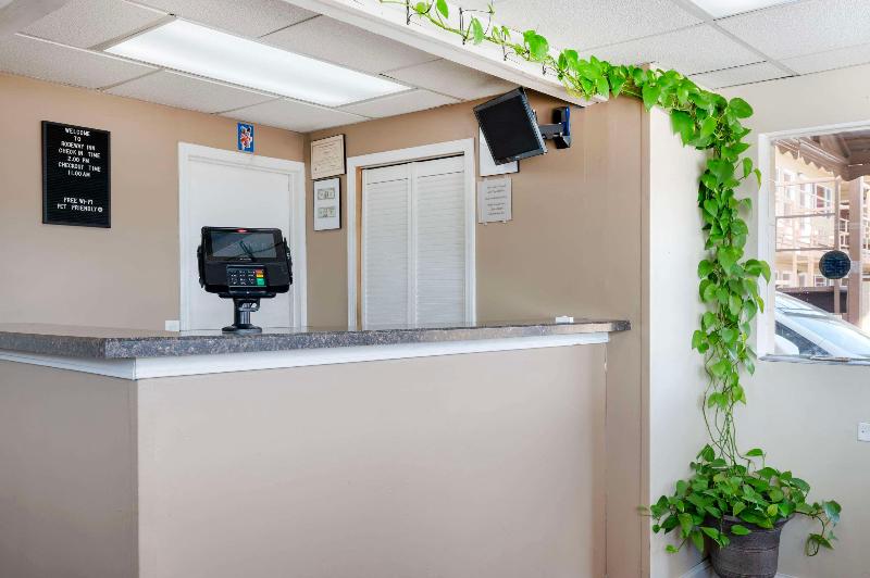 فندق Rodeway Inn Terre Haute