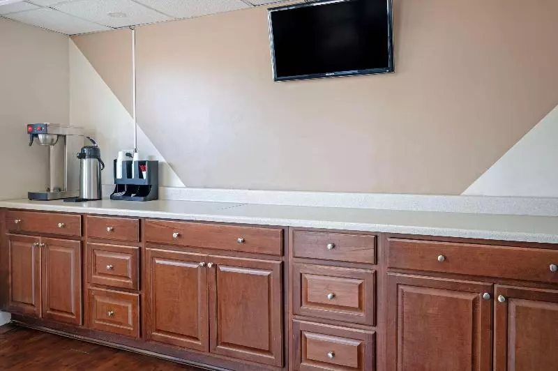 ホテル Rodeway Inn Terre Haute