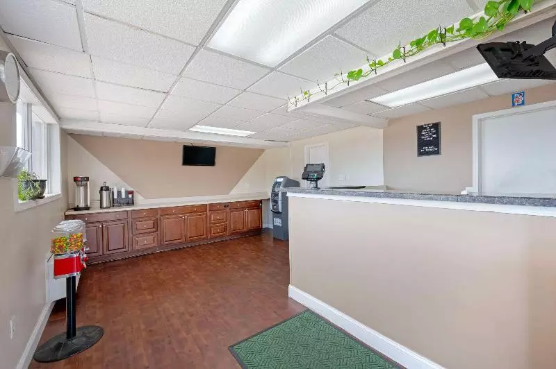 ホテル Rodeway Inn Terre Haute