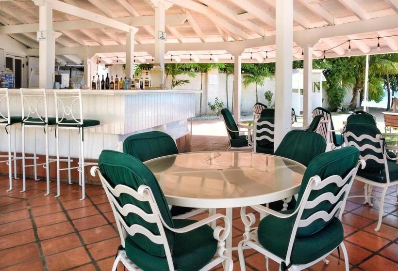 هتل Royal Glitter Bay Villas