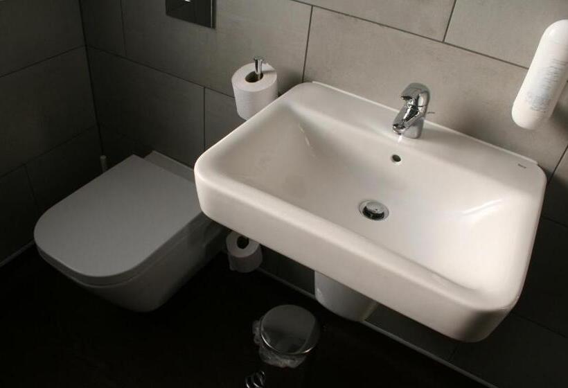 The Yarborough Hotel Wetherspoon