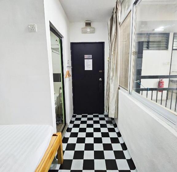 ユースホステル The 60