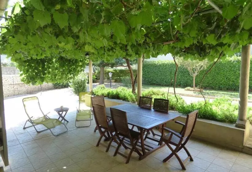 Aamiaismajoitus (B&B) Chambre D Hôtes Entre Provence Et Camargue