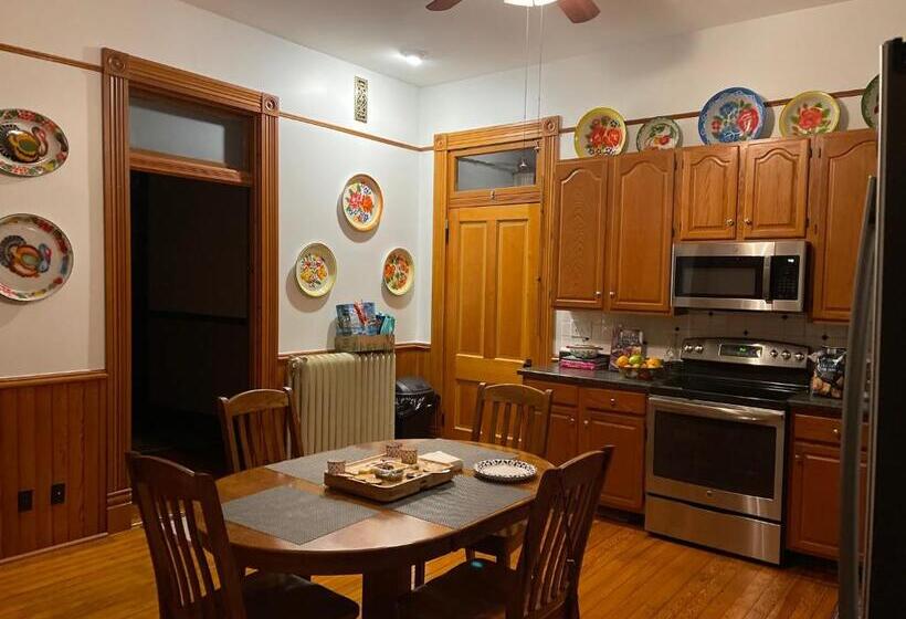 تختخواب و صبحانه Macfie House